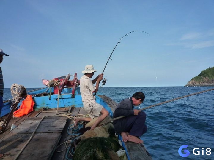 Mộng thấy người lạ đang câu cá mang dấu hiệu không tốt