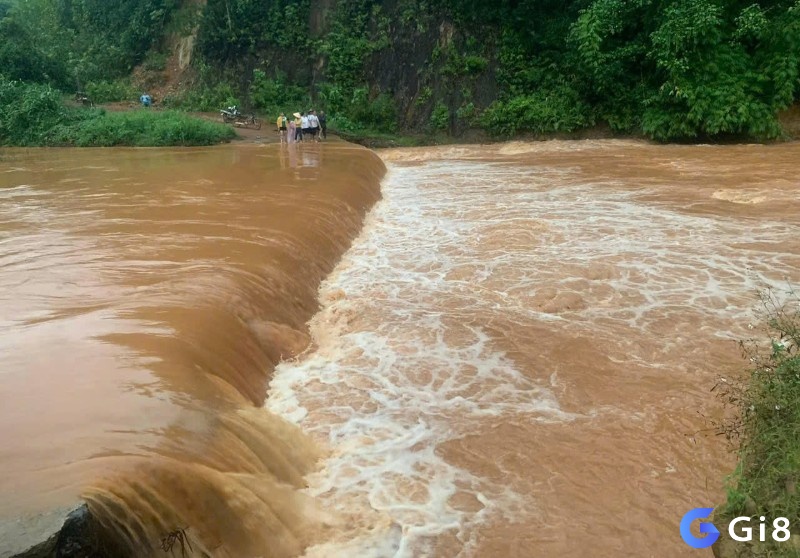 Mơ thấy nước lũ mang lại nhiều điềm báo tâm linh